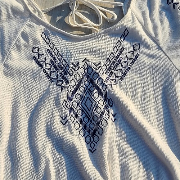 MAURICES short sleeves tie in the back - Picture 5 of 16